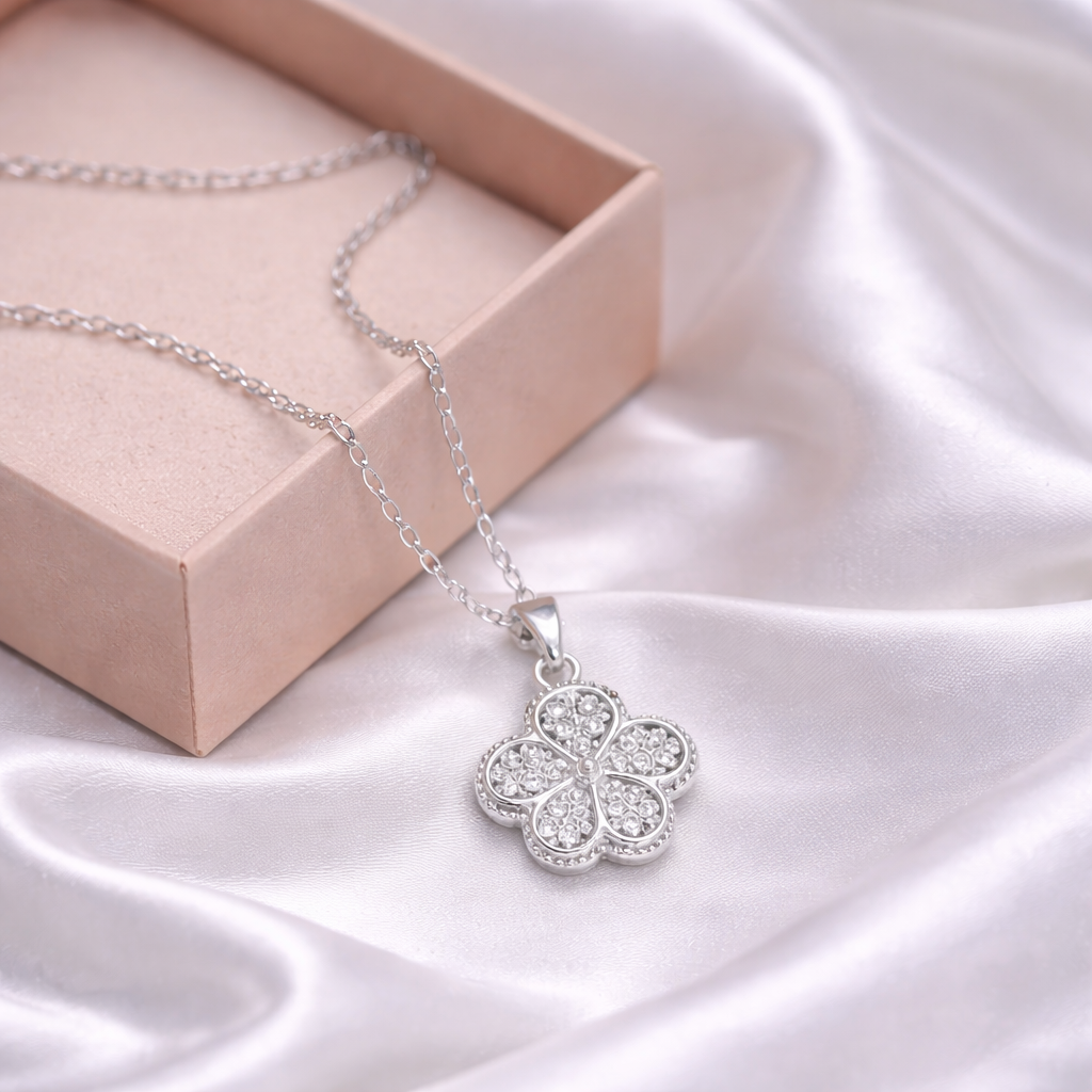 Colar Feminino Banhado a Prata 925 Pingente Flor Cravejada