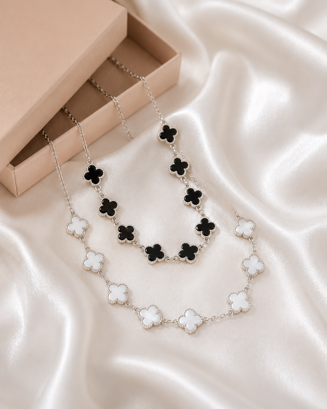 [Compre 1, Leve 2] Colar Trevos Folheado a Prata 925